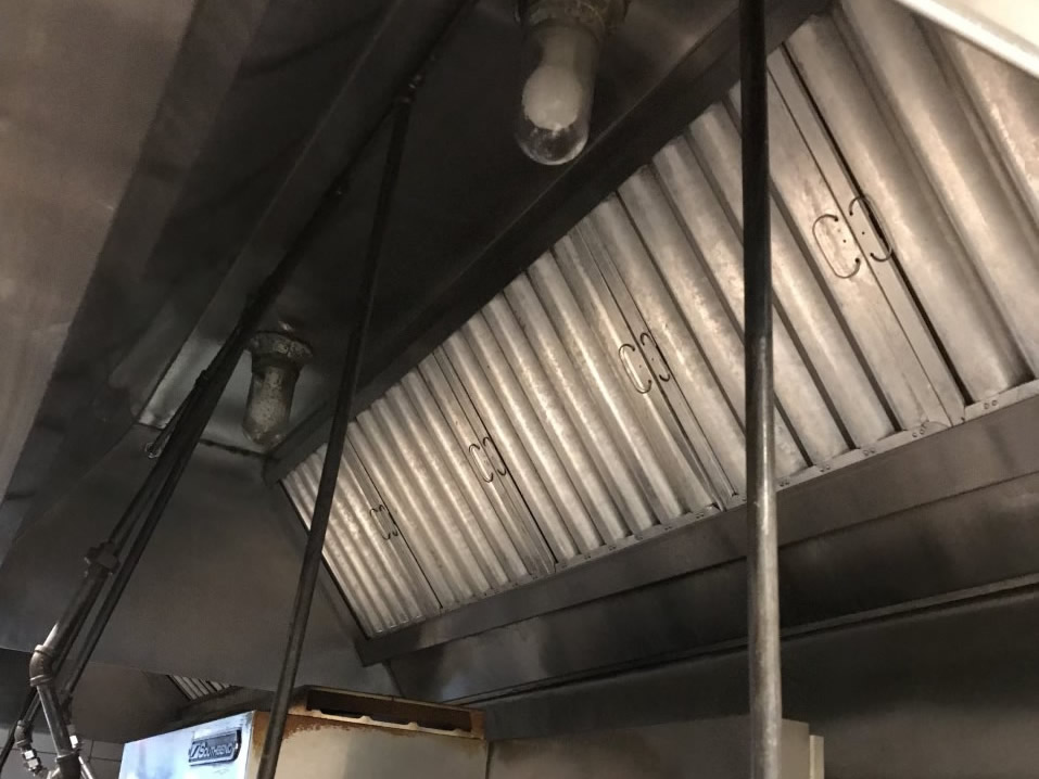 clean restaurant hood